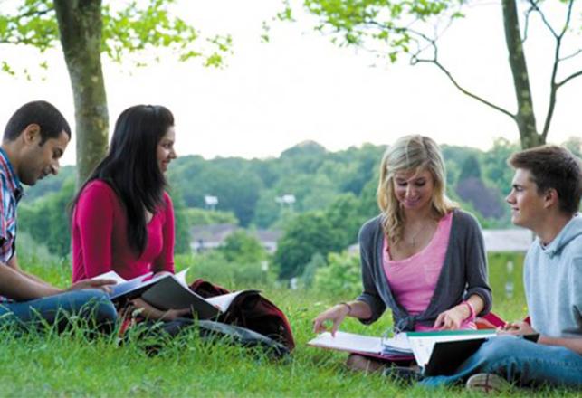 Enquête sur l’aide financière aux étudiants Marocains