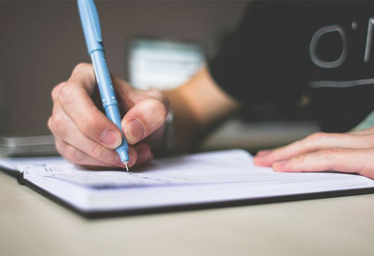 اللوائح النهائية للطلبة المقبولين بمسالك الماستر التابعة لكلية الآداب والعلوم الإنسانية عين الشق 2015