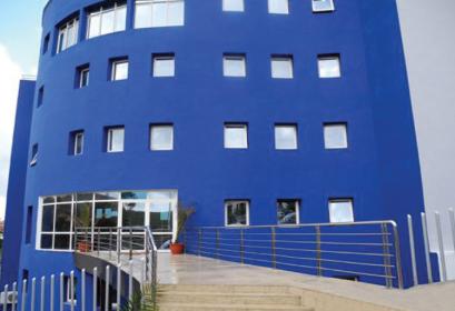 HEM Tanger - Nabila MOUNIB traite du Leadership féminin... à HEM